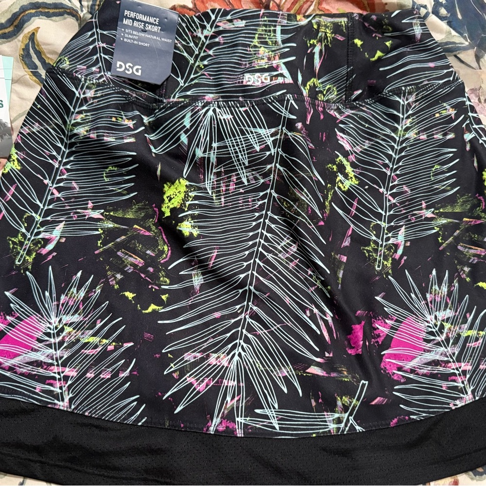 DSG Women's Vibrant Black and Pink Mini Skirt